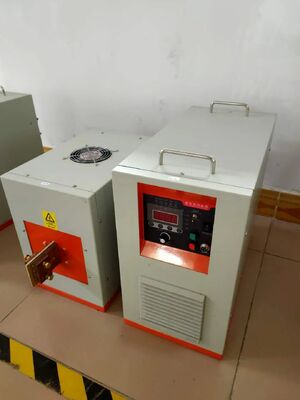 Хорошая цена UF-20KW Сверхвысокочастотная машина индукционного нагрева онлайн